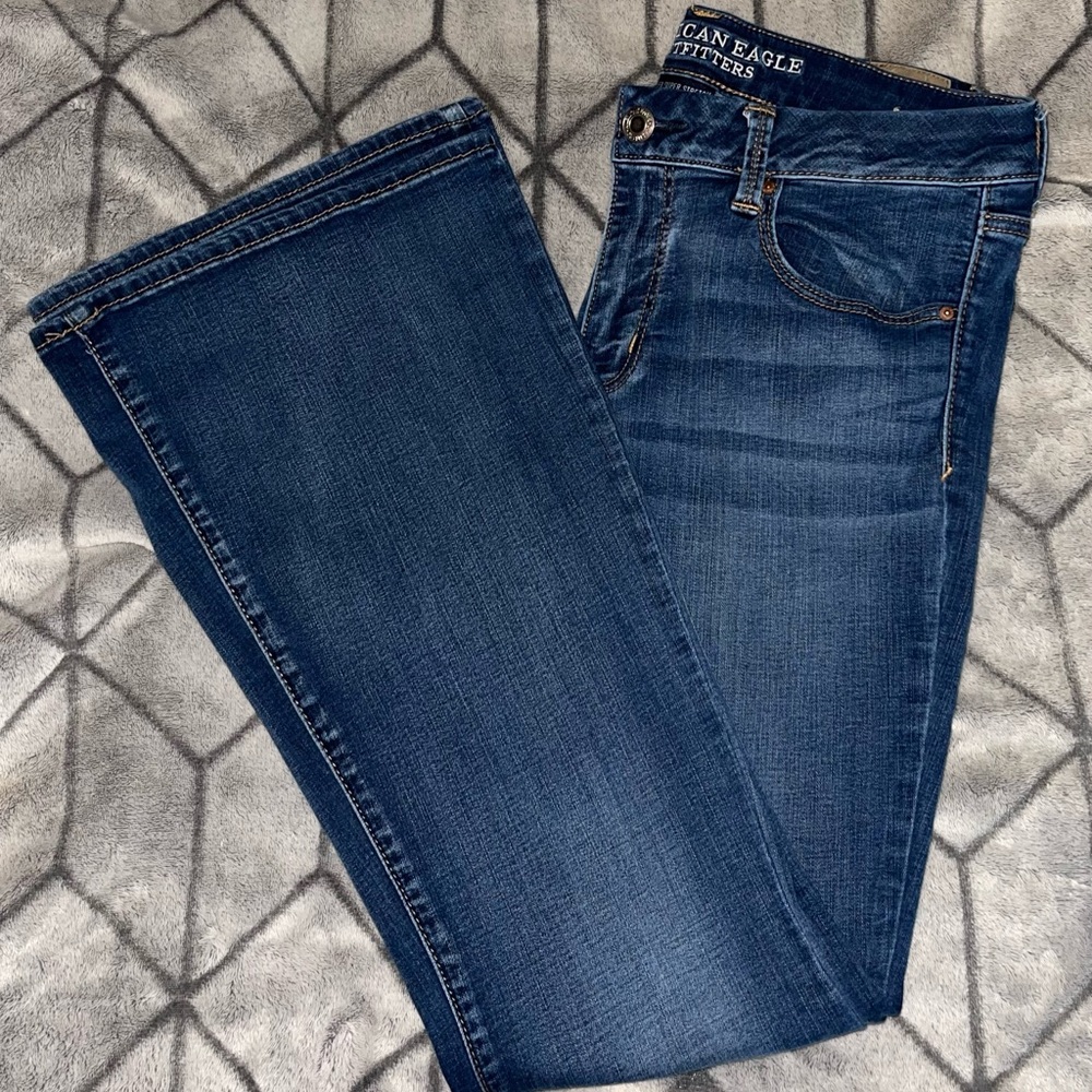 EUC American Eagle midrise super super stretch flare leg jeans boho flare sz 12